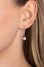 Load image into Gallery viewer, Pearls Before VINE - Silver